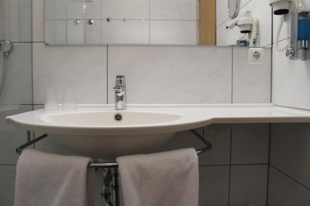 Hotel Wolfringmuehle Fensterbach Bagian luar foto
